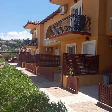 فندق Ionian Di Mare 3*